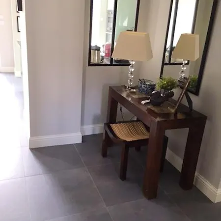 Maison Charmante A Avec Terrasse Et Jardin *